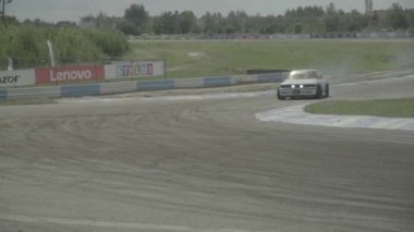 Araba sporu. Yarış. Ağır çekim. Kyiv. Ukrayna