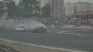 Araba sporu. Yarış. Ağır çekim. Kyiv. Ukrayna