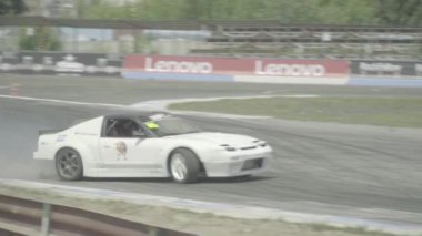 Araba sporu. Yarış. Ağır çekim. Kyiv. Ukrayna