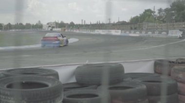 Araba sporu. Yarış. Ağır çekim. Kyiv. Ukrayna