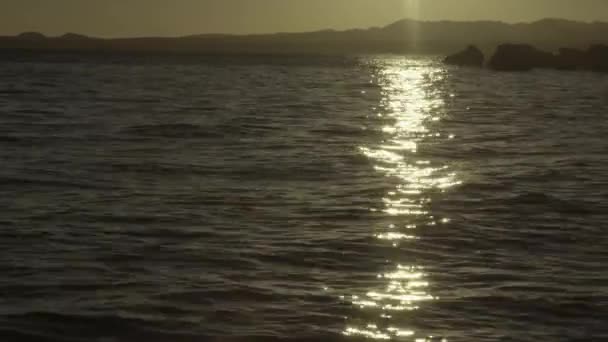 Puesta de sol en el mar. Sharm el Sheikh. Egipto . — Vídeo de stock