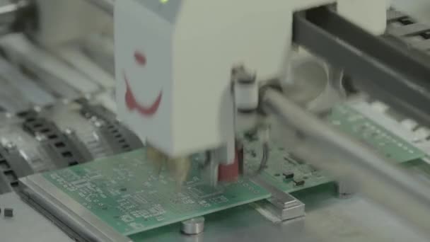 Production de cartes électroniques. Gros plan .