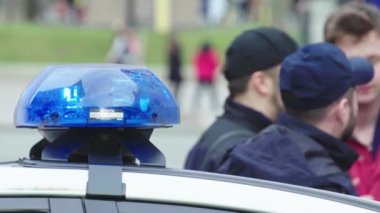 Polis memurları olay yerinde. Teşhirci polis. Kyiv. Ukrayna