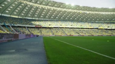 Boş büyük stadyum. Olimpiyskiy. Kyiv. Ukrayna.