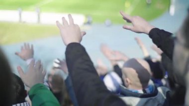 Maç boyunca stadyumdaki taraftarlar. Olimpiyskiy. Kyiv. Ukrayna.