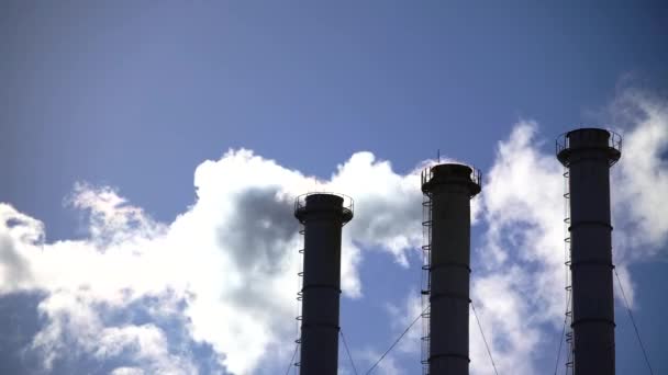 Smoke comes from the chimney. Air pollution. Ecology. Kyiv. Ukraine. — Stock Video