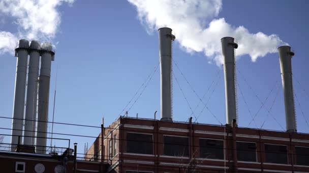 Smoke comes from the chimney. Air pollution. Ecology. Kyiv. Ukraine. — Stock Video