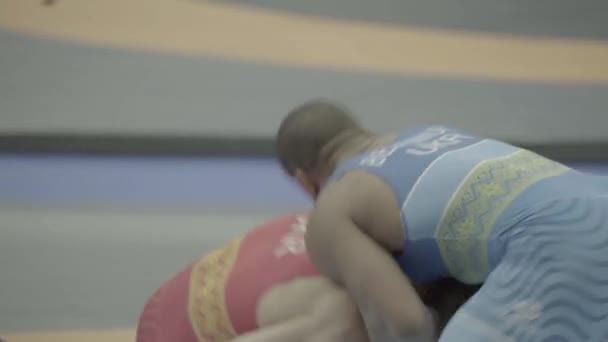 Zápasníci během wrestlingové soutěže. Kyjev. Ukrajina — Stock video