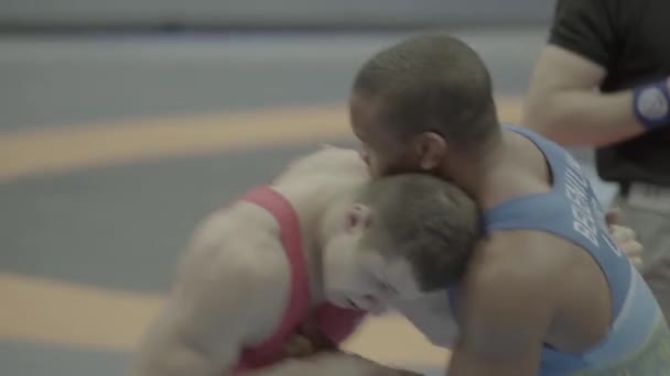 Lutadores durante a competição de wrestling. Kiev. Ucrânia — Vídeo de Stock