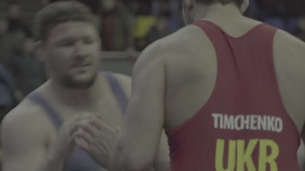 Luchadores durante la competencia de lucha libre. Kiev. Ucrania — Vídeos de Stock