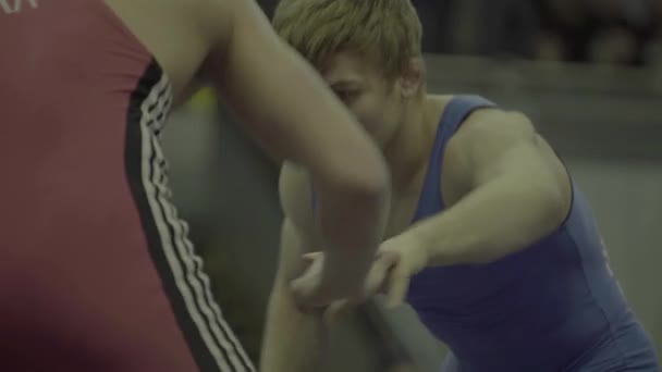 Lutadores durante a competição de wrestling. Kiev. Ucrânia — Vídeo de Stock