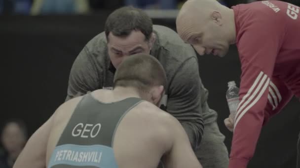 Coach e atleta durante le competizioni di break wrestling. Kiev. Ucraina — Video Stock