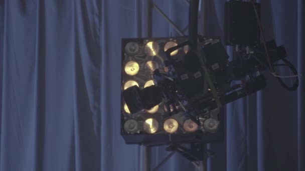 The camera on the crane in a TV studio during the recording TV — Stock Video