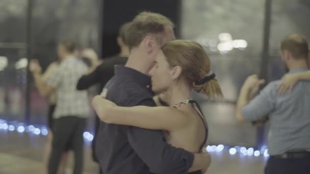 Les danseurs dansent le tango. Kiev. Ukraine — Video