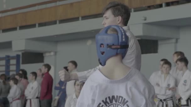 Competições de Taekwondo. Filhos. Movimento lento. Kiev. Ucrânia — Vídeo de Stock