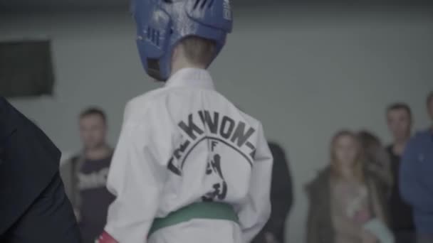 Concours de taekwondo. Les enfants. Kiev. Ukraine — Video