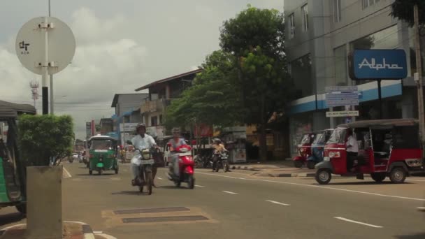 Cityscape of Sri Lanka. Street of the city. Asia. People. — Stock Video