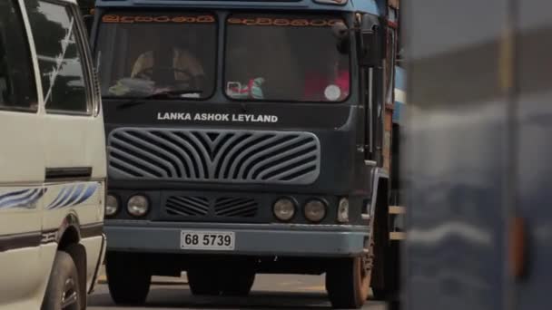 Sri Lankas stadsbild. Stadsgatan. Asien. Människor. — Stockvideo