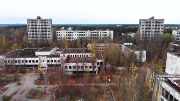 Pripyat, Ukrajina - 22. listopadu2019. Černobylská vyloučená zóna. Pripyat. Letecký. — Stock video