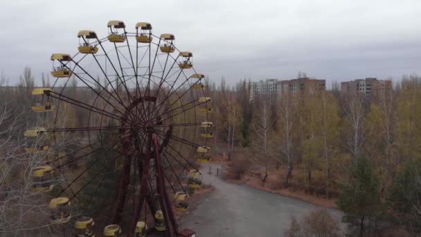 PRIPYAT, UCRANIA - 22 de noviembre de 2019. Zona de exclusión de Chernobyl. Pripyat. Antena . — Vídeo de stock