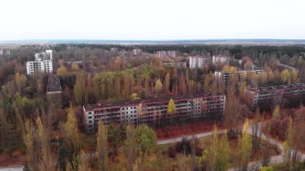Pripyat, Ukrajina - 22. listopadu2019. Černobylská vyloučená zóna. Pripyat. Letecký. — Stock video