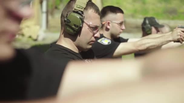 警察官の訓練。キエフ。ウクライナ. — ストック動画