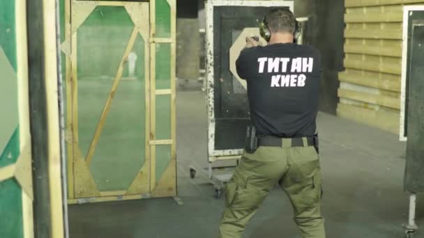 Opleiding van politieagent. Kiev. Oekraïne. — Stockvideo