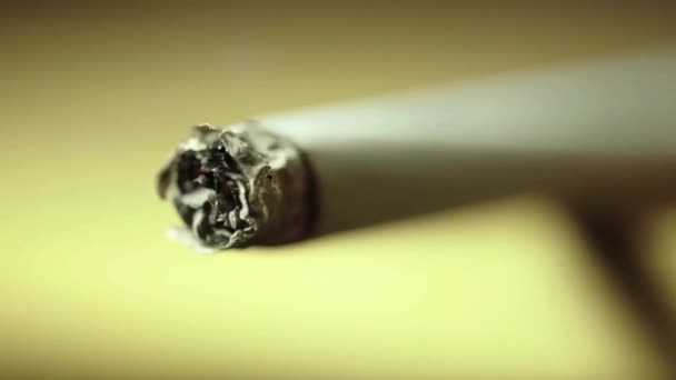 Fumer cigarette gros plan macro .