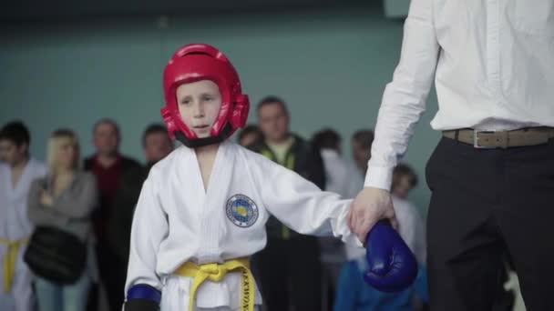 Concours de taekwondo. Les enfants. Kiev. Ukraine — Video