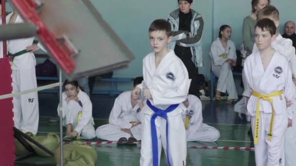 Competições de Taekwondo. Filhos. Movimento lento. Kiev. Ucrânia — Vídeo de Stock