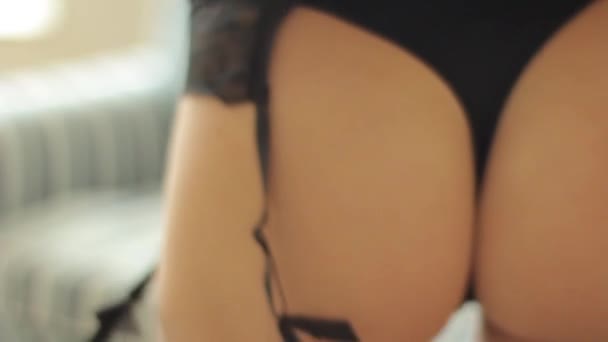 セクシーなランジェリー姿の女の子スローモーション — ストック動画