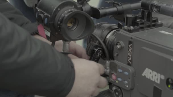 Camera tijdens het filmen. Filmmaken. Schieten. Filmproductie. — Stockvideo