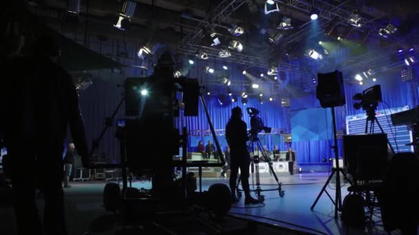 Enregistrement d'émissions de télévision dans un studio de télévision — Video