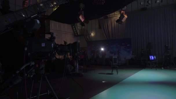 Recording TV shows in a TV studio — Stockvideo