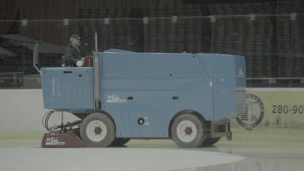 Máquina de nieve en la arena as — Vídeos de Stock