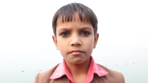 Indian boy. Close-up. India. — Stock Video