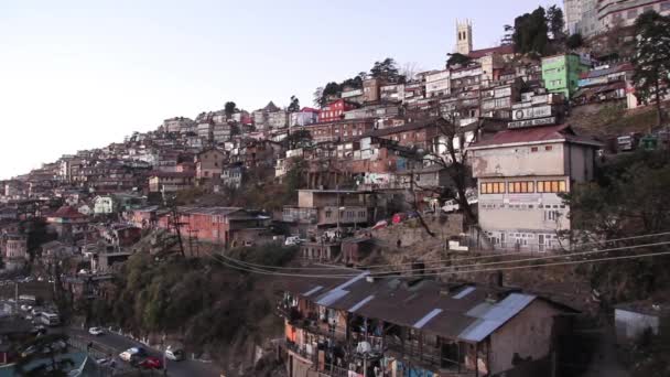 Stad in de bergen. India. — Stockvideo