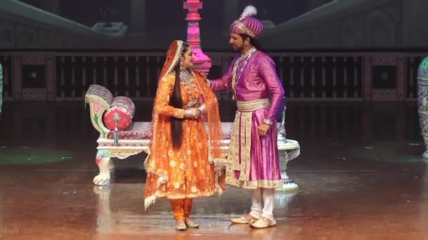 Actuación en el teatro indio. Agra. Cultura de la India — Vídeos de Stock