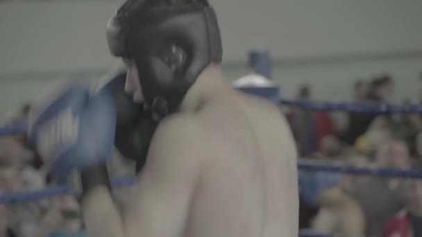 Kickboxing. La pelea en el ring. Competencia. Kiev. Ucrania — Vídeos de Stock