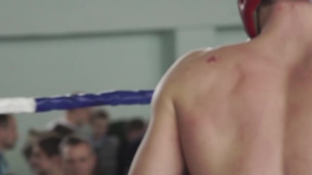 Kickboxen. Kampf im Ring. Wettbewerb. kyiv. Ukrainisch. Zeitlupe — Stockvideo