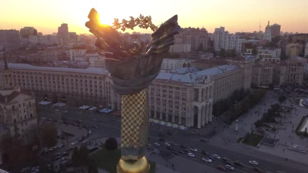 Bağımsızlık Meydanı. Meydan. Anıt. Havadan. Kyiv. Ukrayna. — Stok video