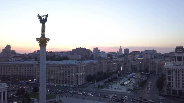 Plac Niepodległości. Maidan. Pomnik. Z powietrza. Kijów. Ukraina. — Wideo stockowe