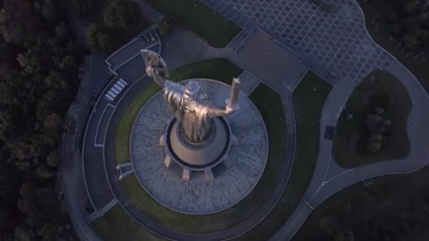 Monument Patrie. Aérien. Kiev. Ukraine — Video