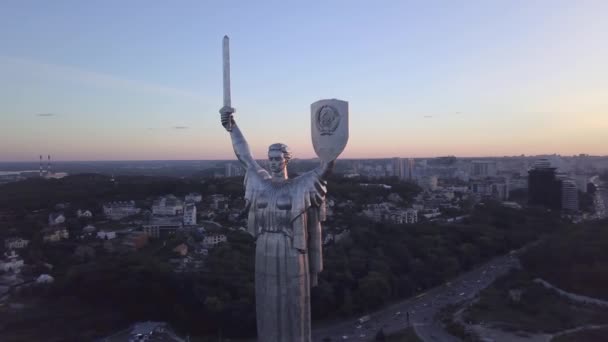 Monument Patrie. Aérien. Kiev. Ukraine — Video