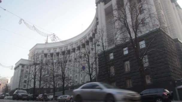 Ministerkabinett. kyiv. Ukrainisch. Winter — Stockvideo