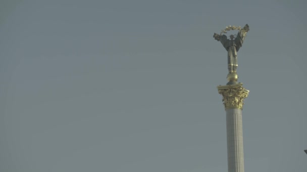 Monument Independence Square. Maidan. Kiev. Ucraina. Inverno — Video Stock