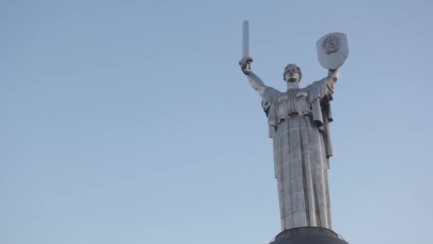 Monument Motherland. Kiev. Ukraina — Stockvideo