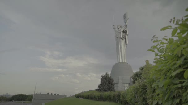 Monumento a la Patria. Kiev. Ucrania — Vídeos de Stock