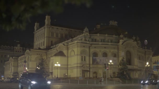 Ópera Nacional de Ucrania. Kiev. Noche. — Vídeos de Stock