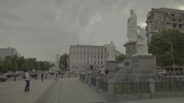 Denkmal für Prinzessin Olga. kyiv. Ukraine. — Stockvideo